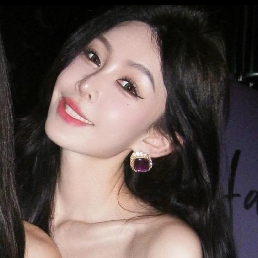 余潇潇💗小号(秋冬上新专用)