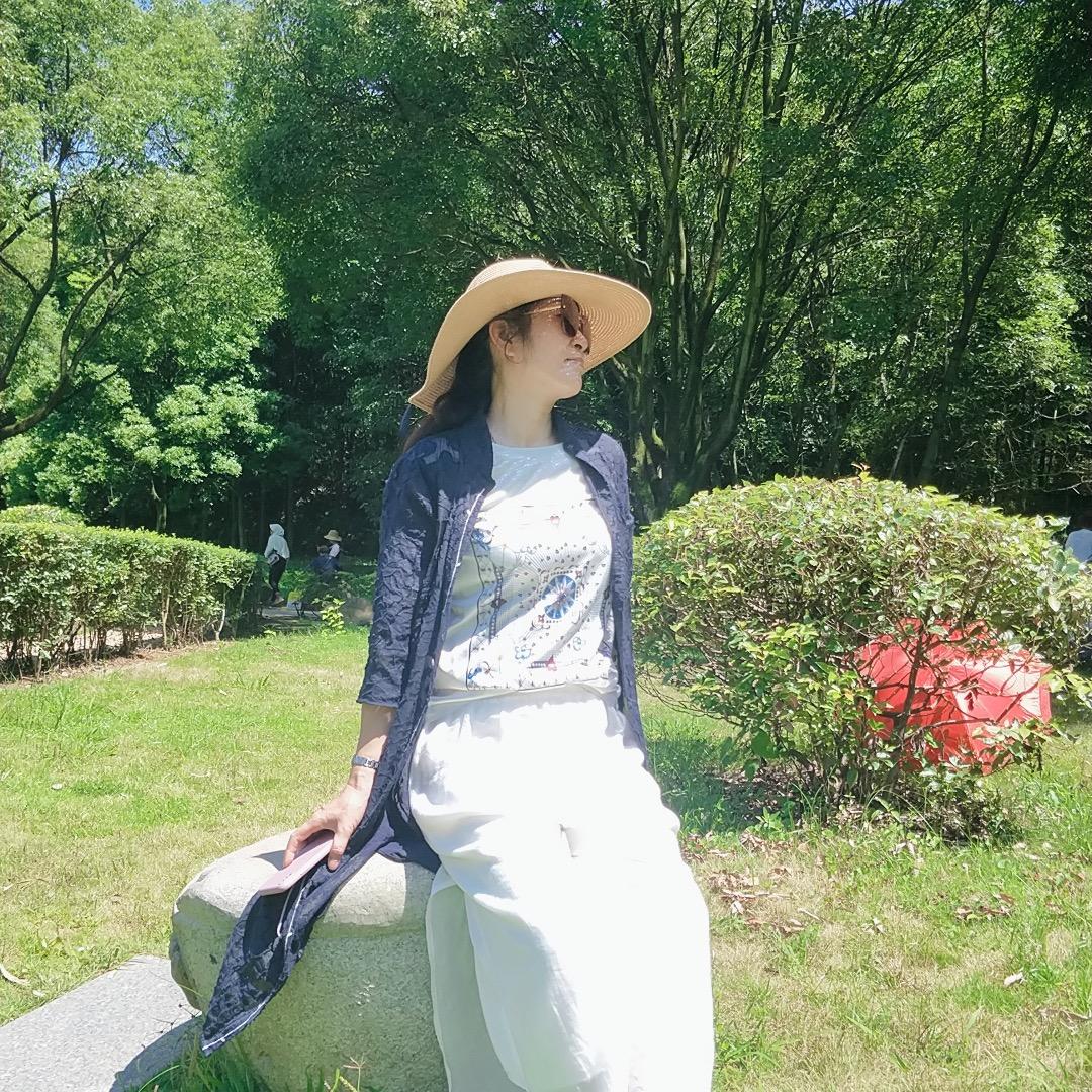 芸芸