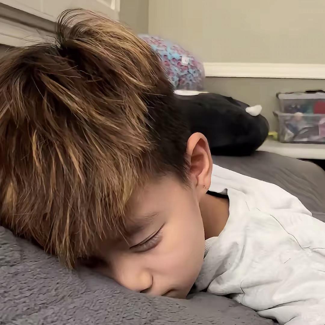 不 亮灯的街#
