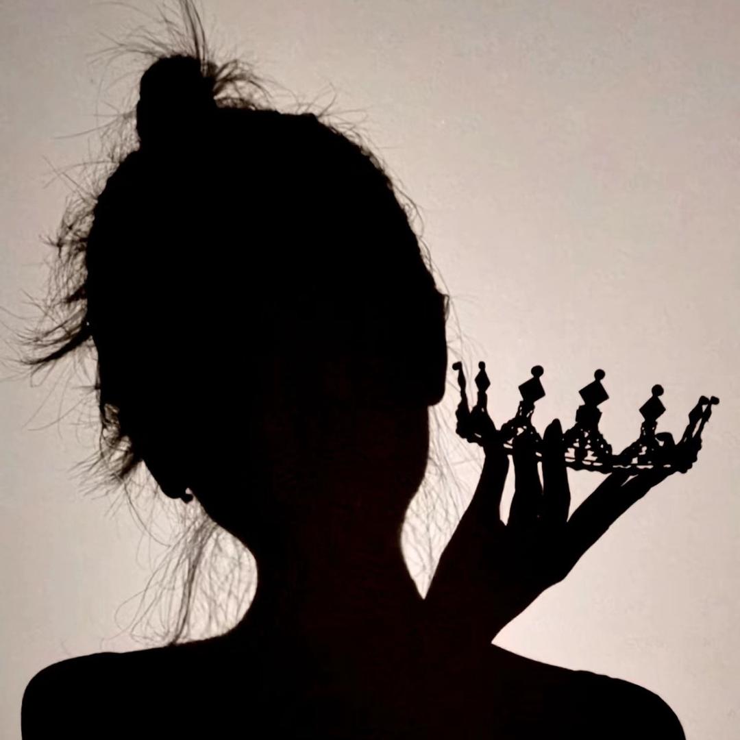 👑QUEEN七月