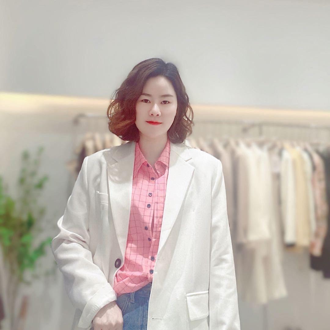 新化县上梅街道简壹女装店