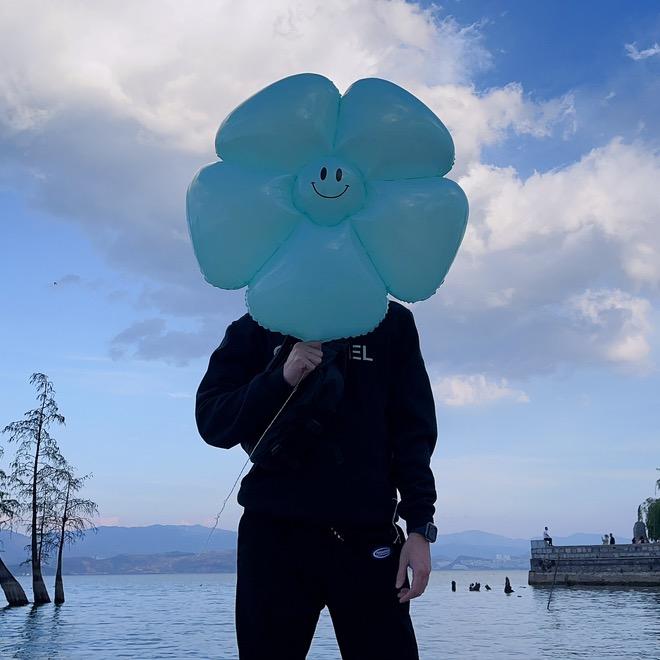 淋雨有伞