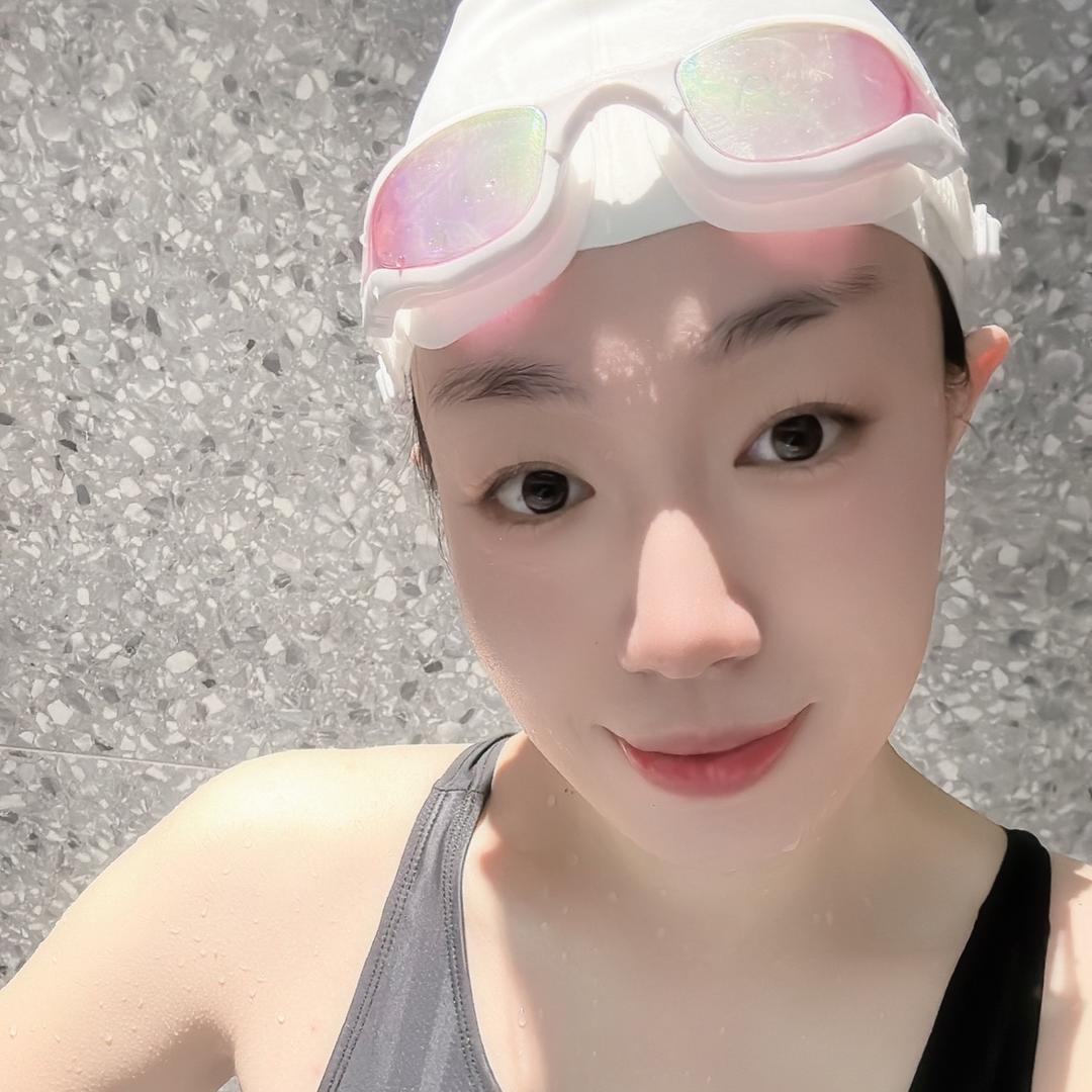 Swimming 李