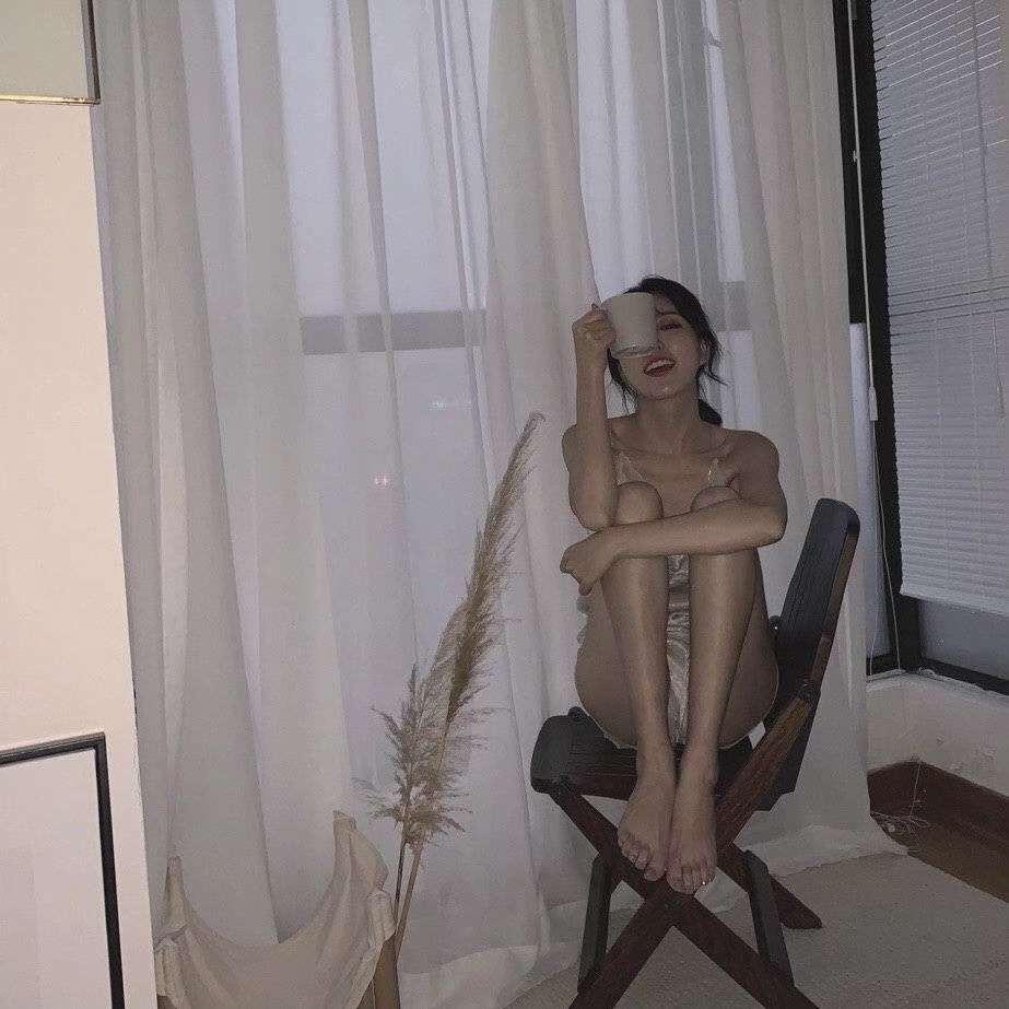 钱艳.