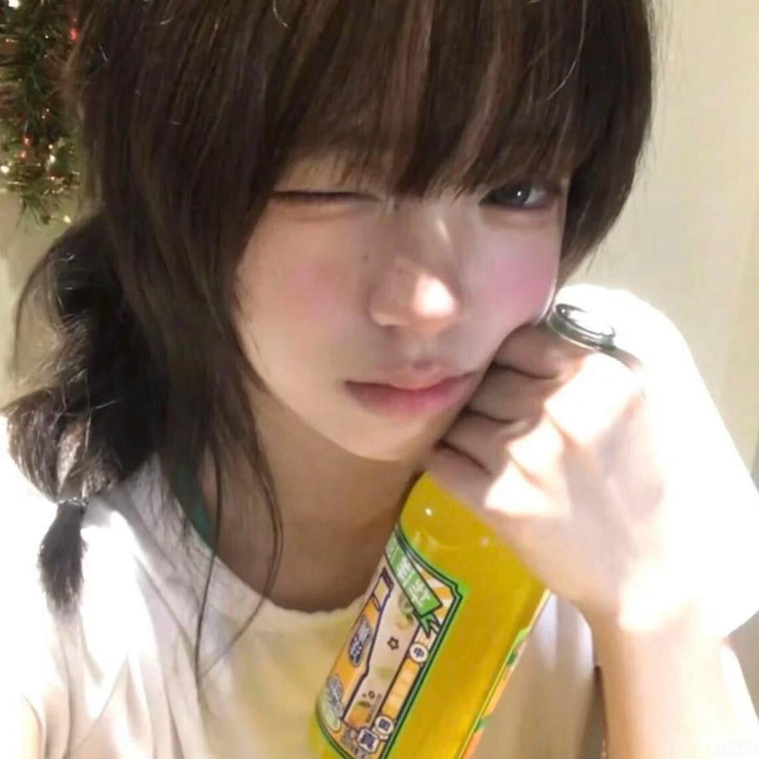 ⁺₊ε蓝发蓝瞳小猫厨з₊⁺: