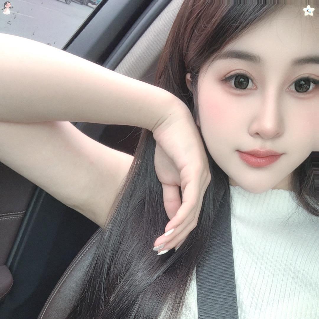 丑丑    收购桉木板皮各种规格