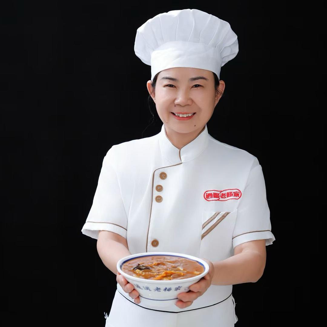 老杨家胡辣汤传承人-杨凤琴