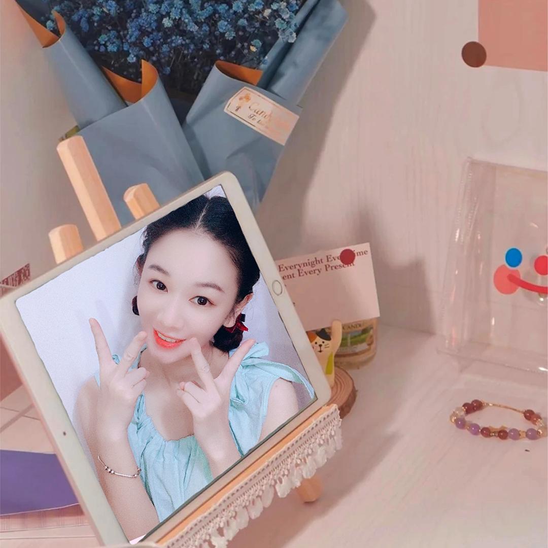 打盹的蓝莓🫐