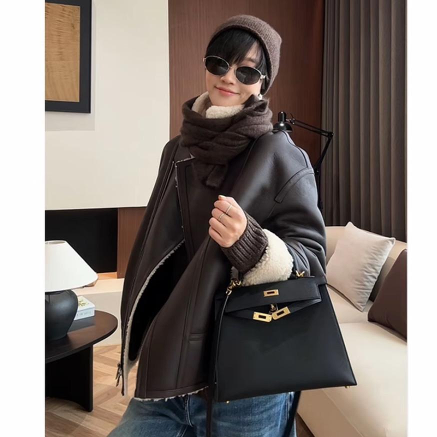 老贝Bayberyl（ST轻奢极简穿搭）