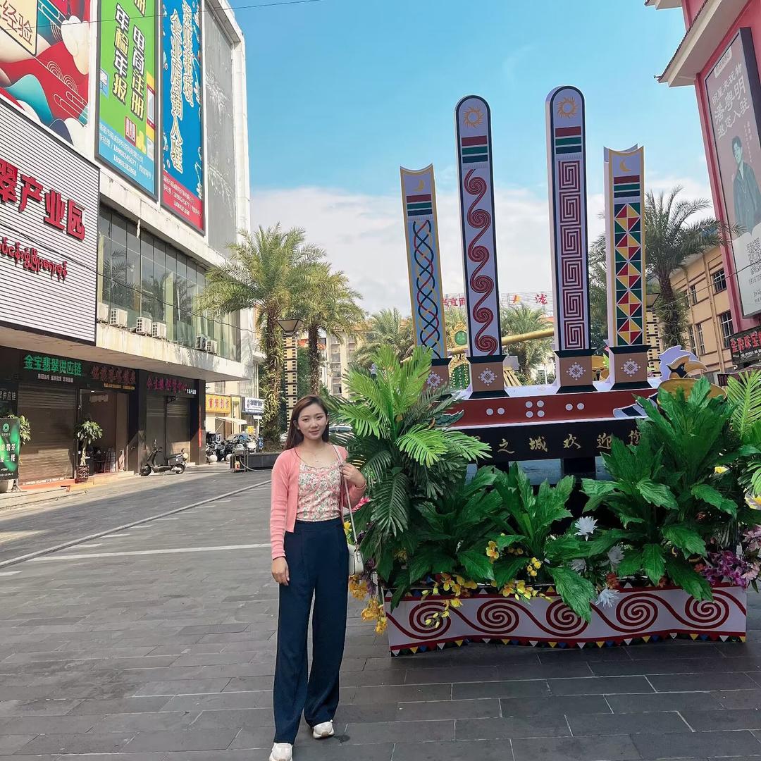 瑞丽市车之炫二手车(王婷)