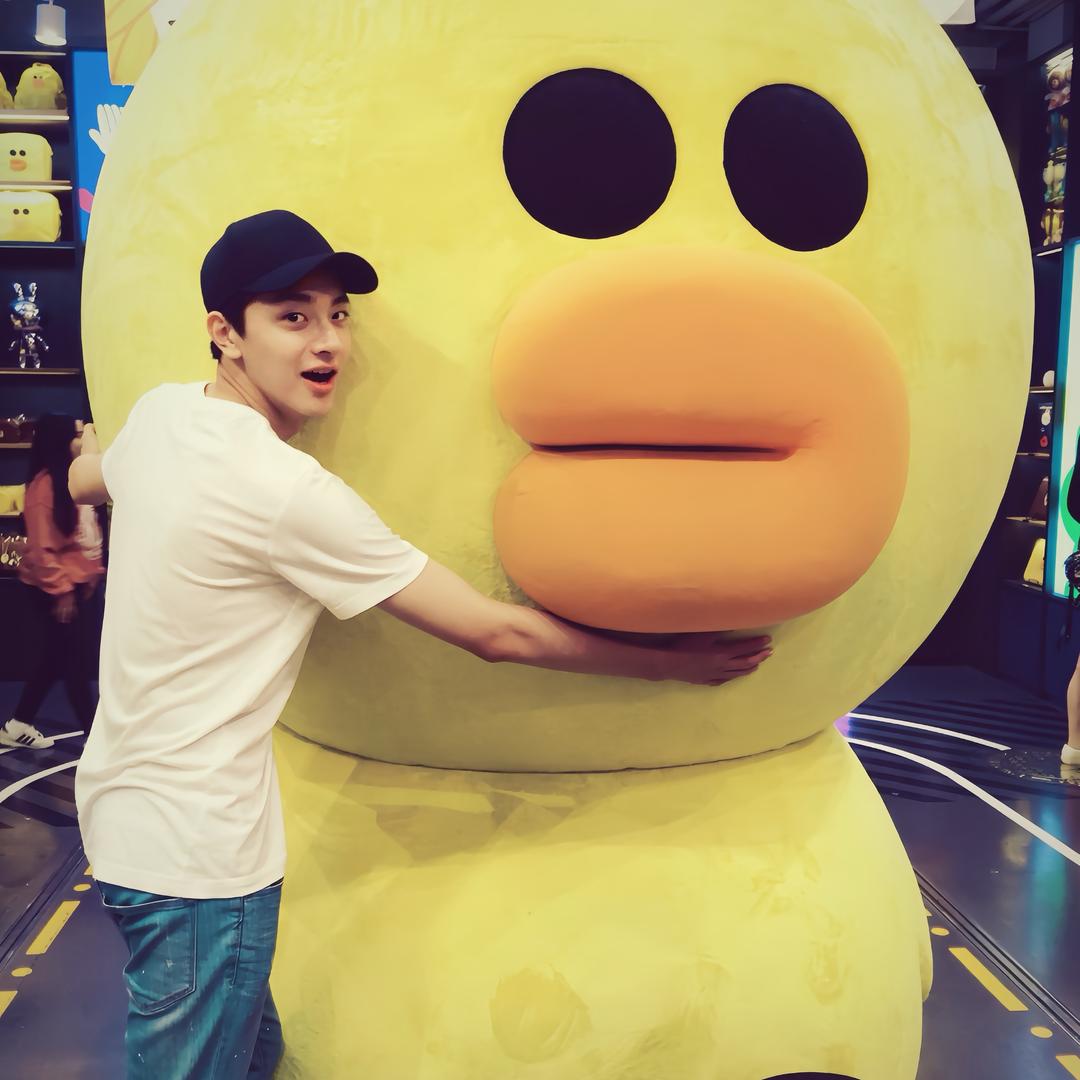 亲口对01说晚安1.0