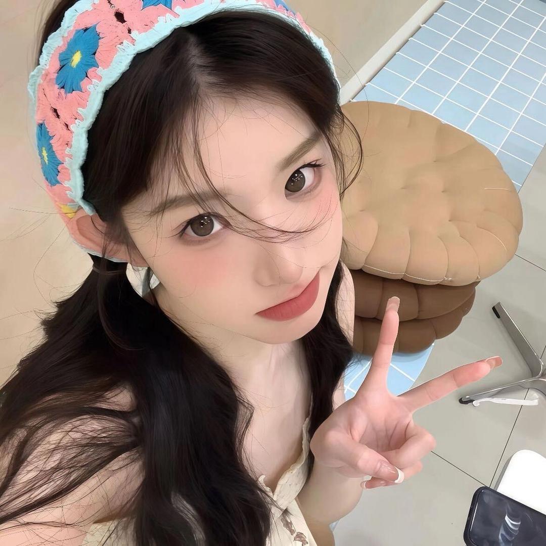 美女不哭