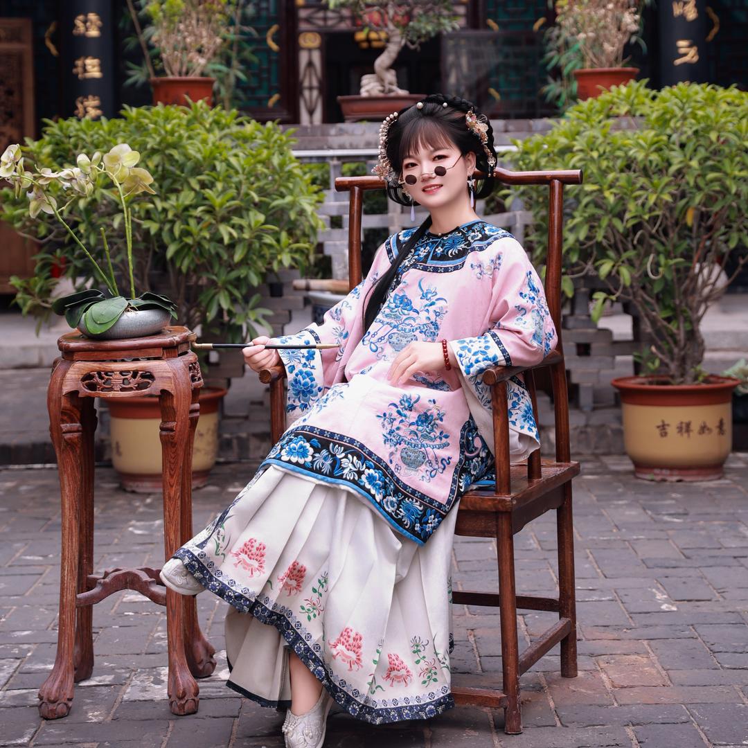 丽Lj