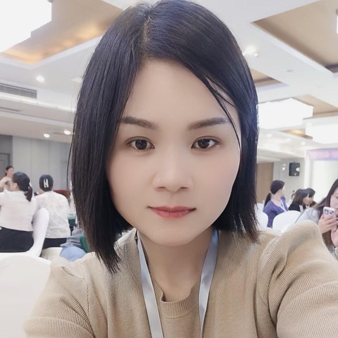 小辉辉爱吃肉