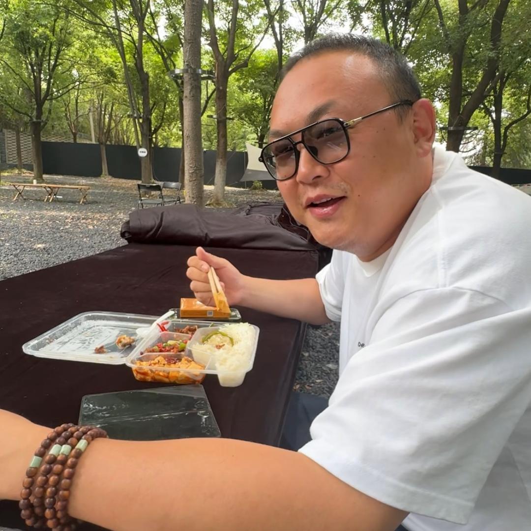 建材刘哥干点啥？