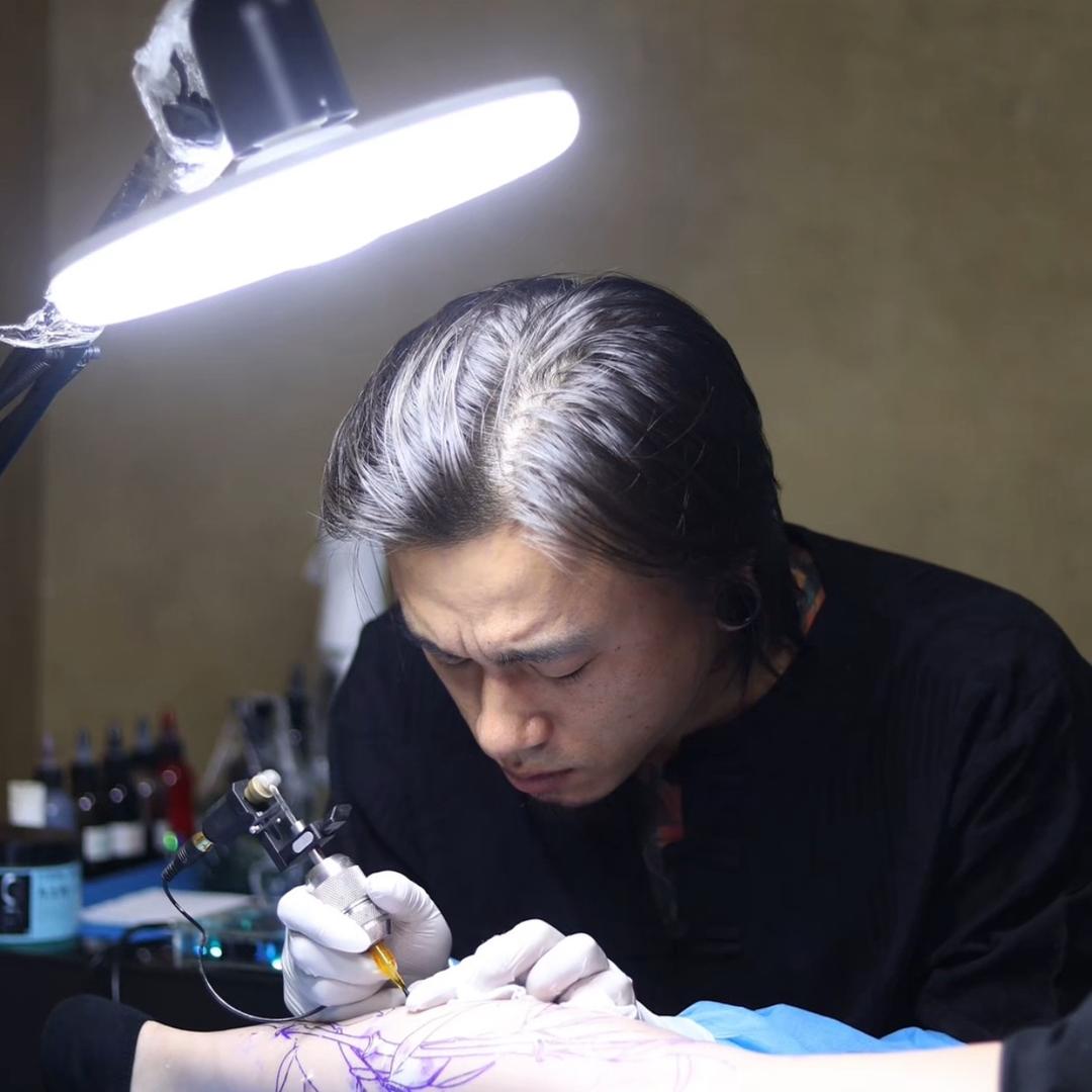 刺青师肖毅鹏
