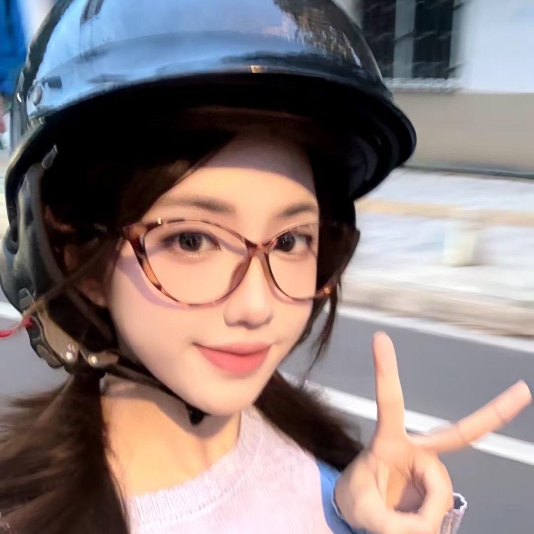 戴戴不是呆啦.