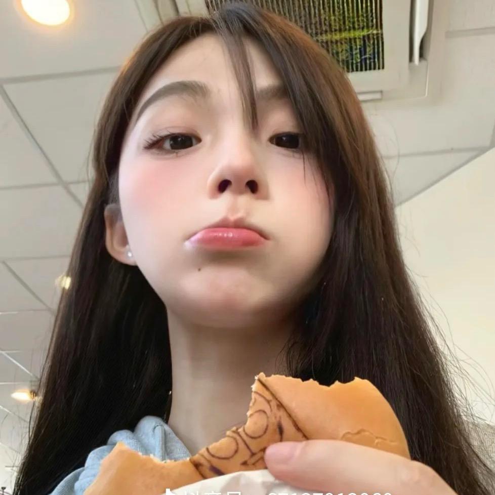 小鱼饼.
