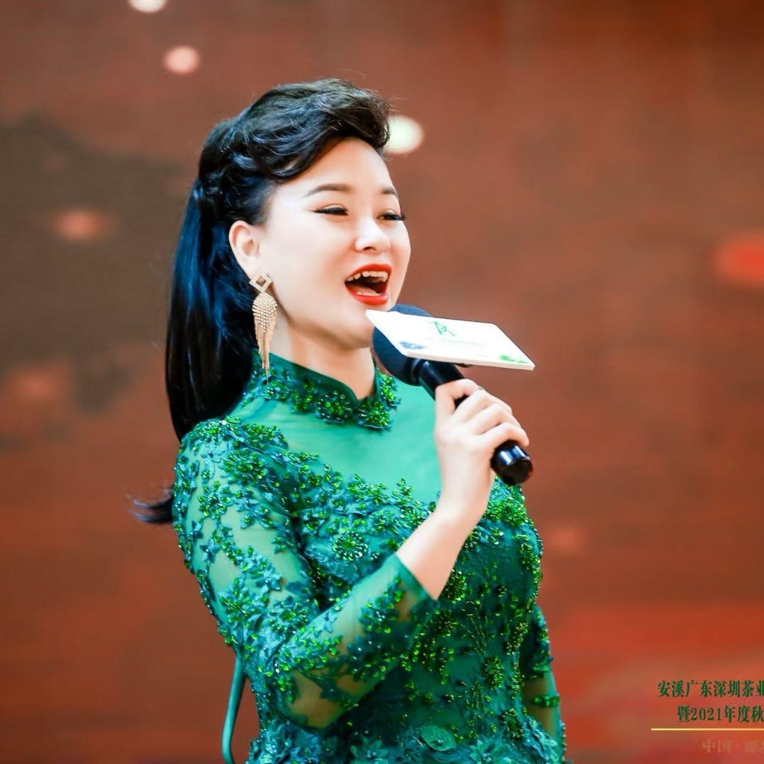 欧阳娜（唱歌）