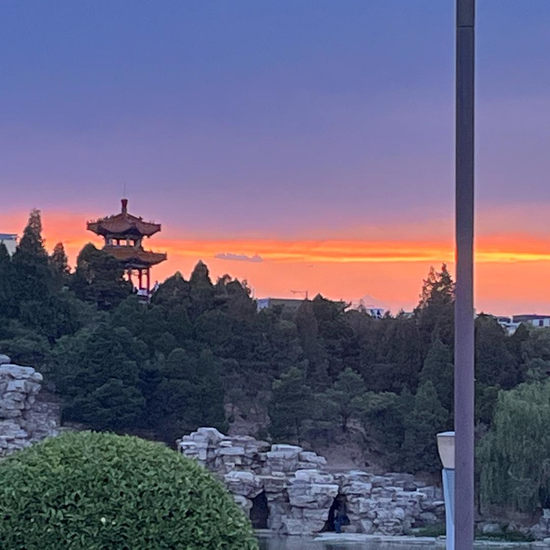 十寸光阴换一钱
