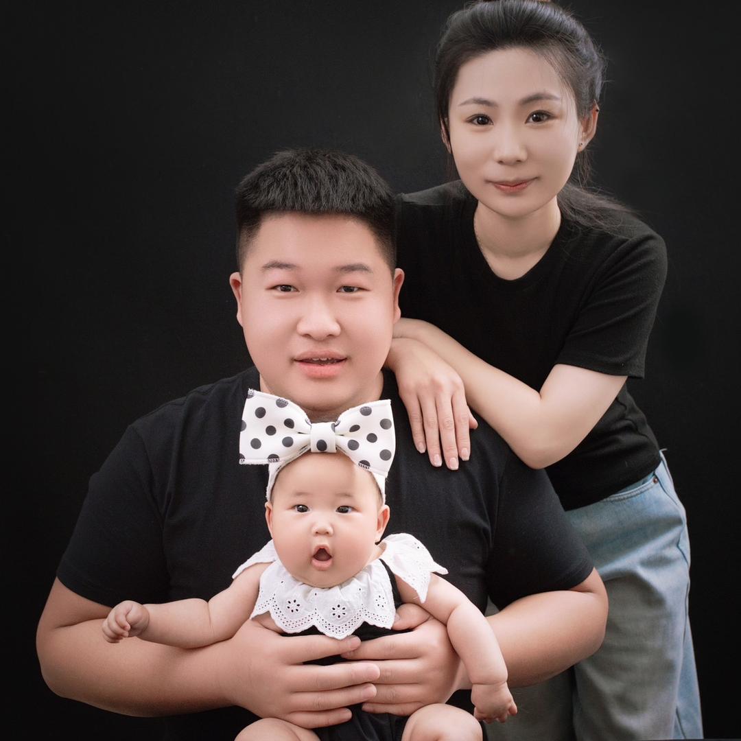 小磊黄粉虫养殖基地