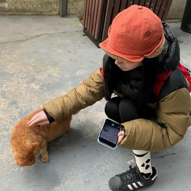 빨갛다^