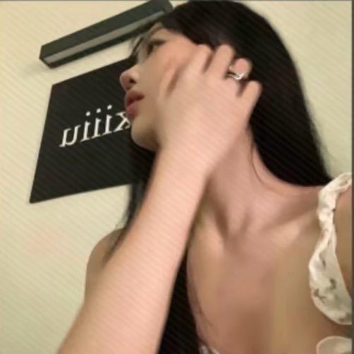 娜娜.