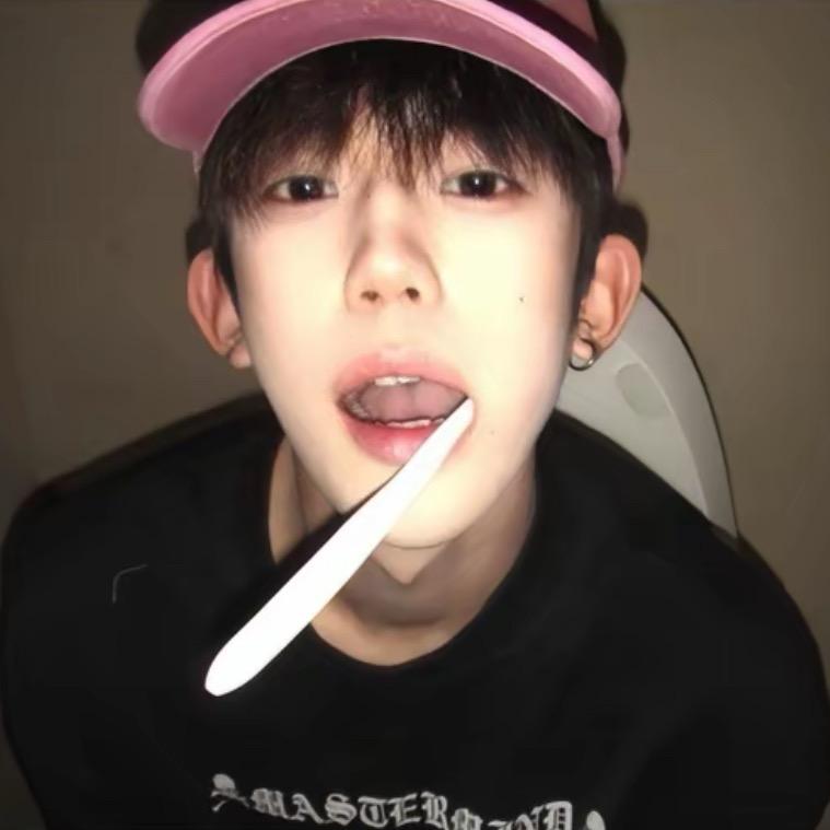 不吃芹菜🌵