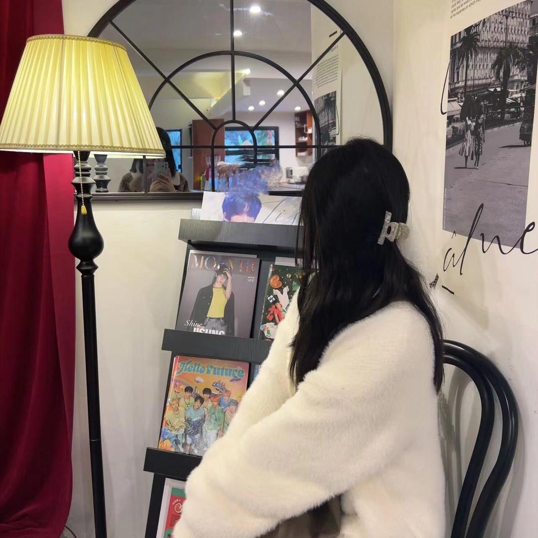 橙涧妮