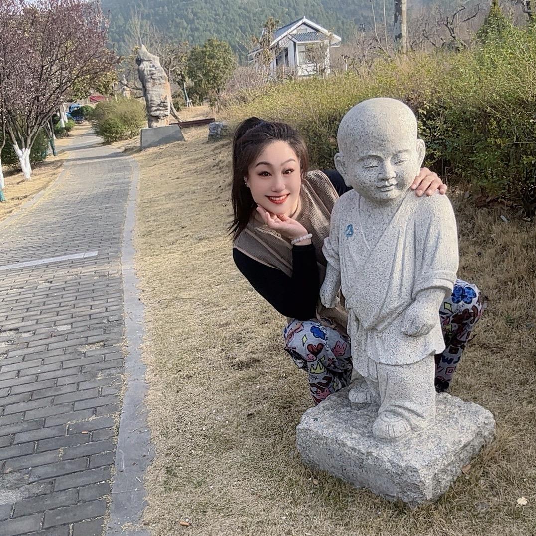 李子有点酸🌹