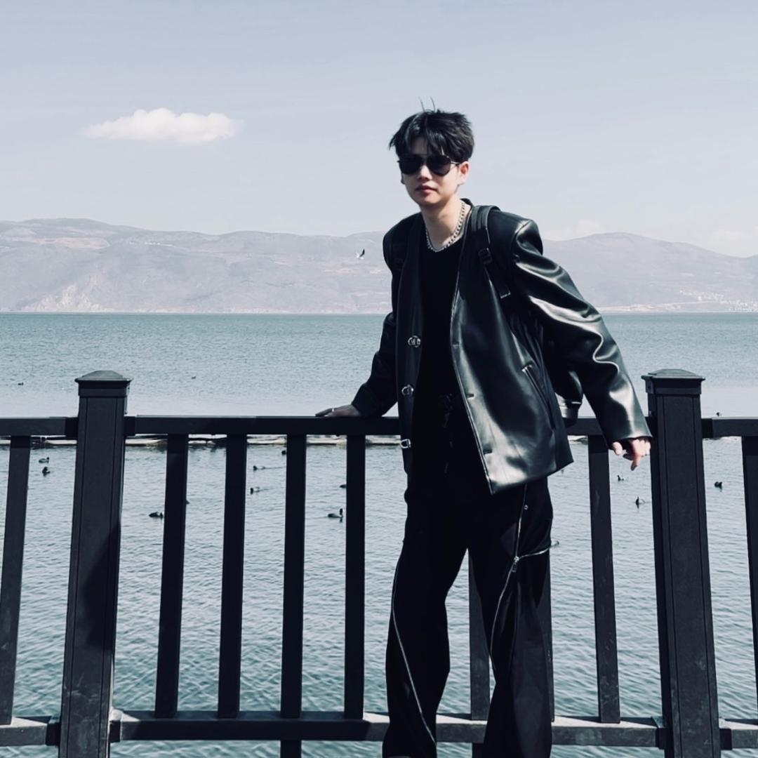 莱斯发型设计-俊杰