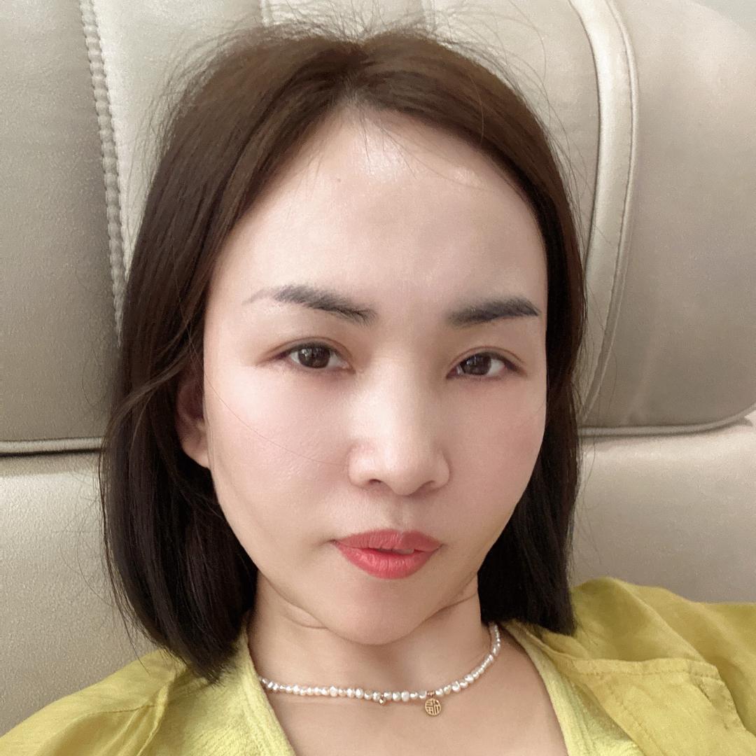 镇远小云-皮肤干净透亮