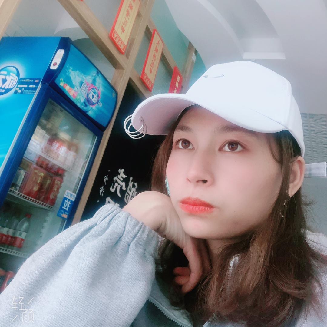 嘟嘟昂扬