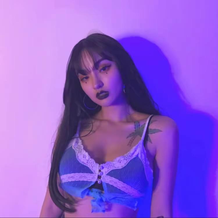 🧚🏻‍♀️