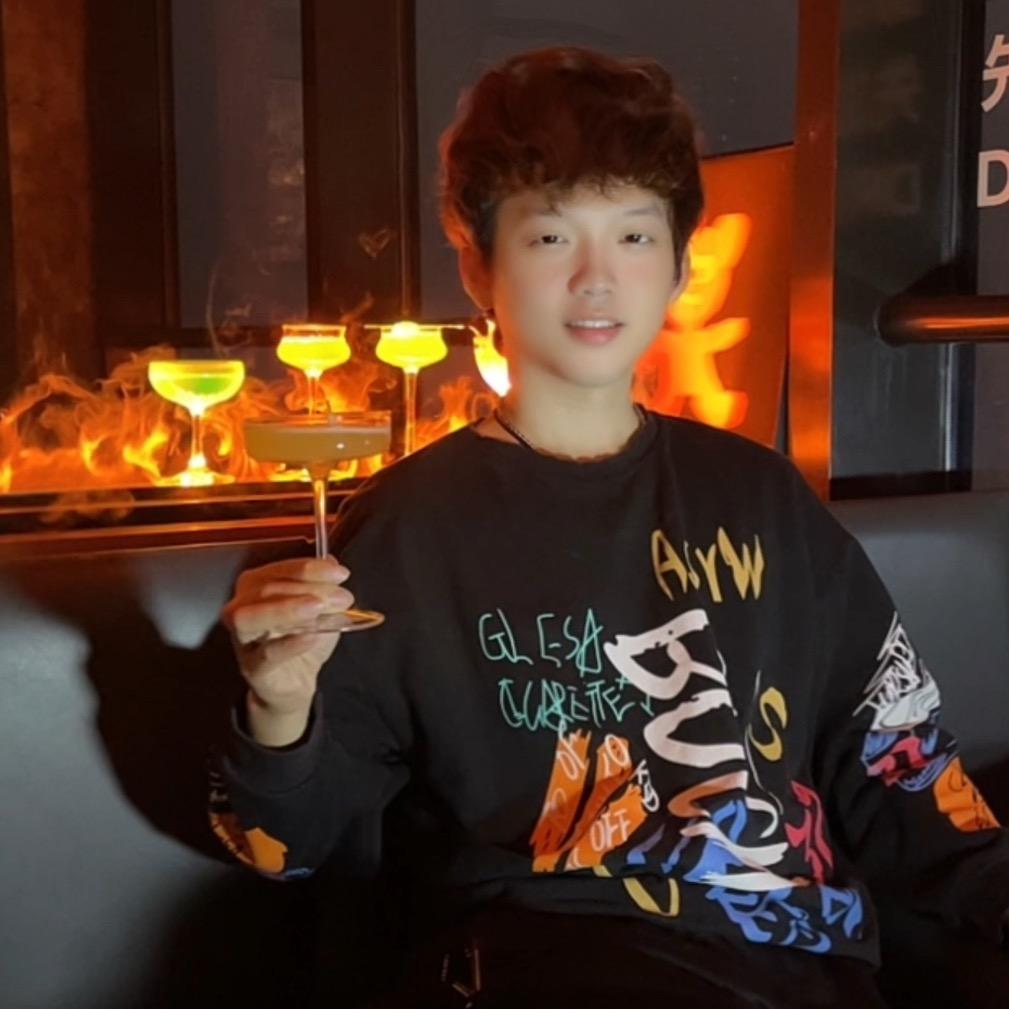 锅锅.