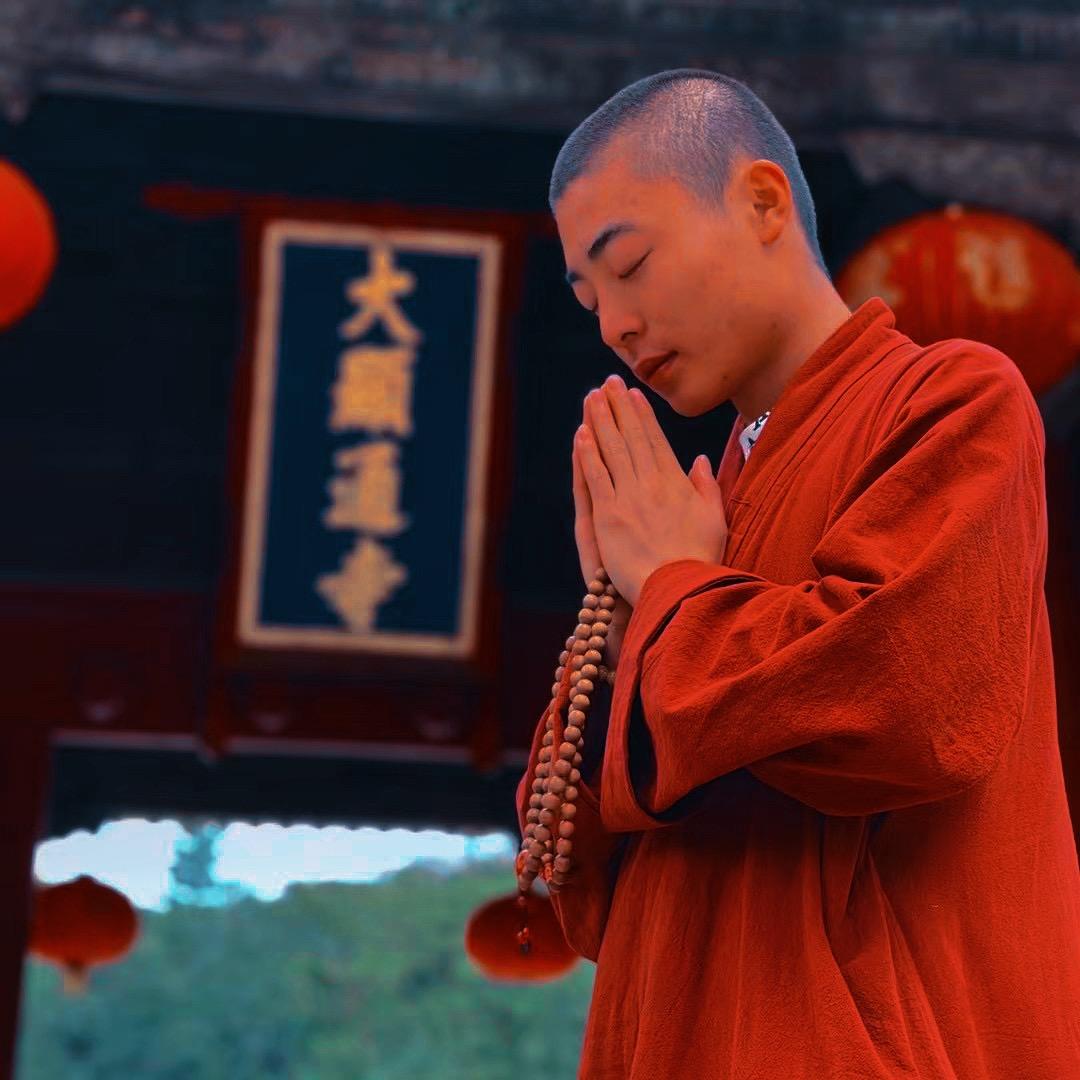 清凉畏