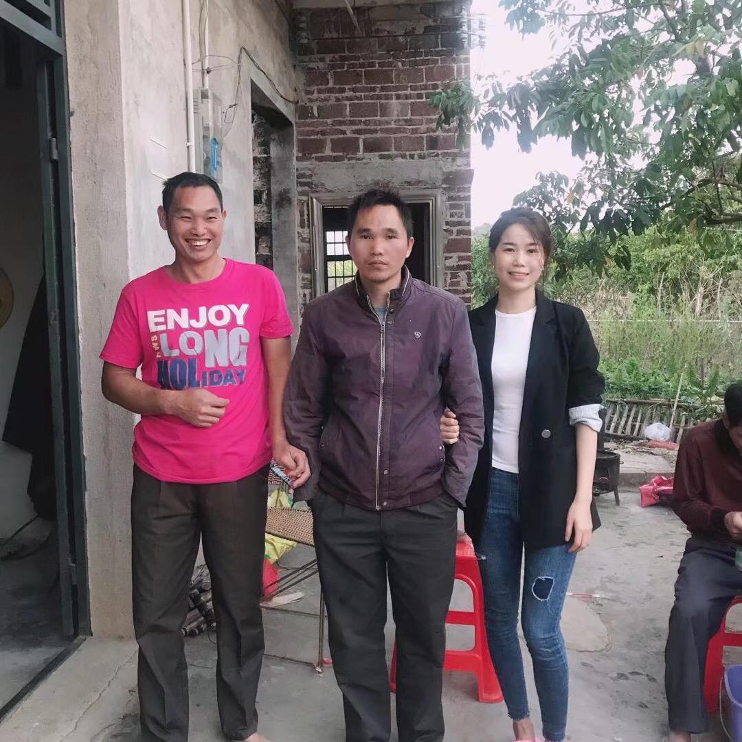 农村三妹（13号10点陆川十九叔铁锅专场