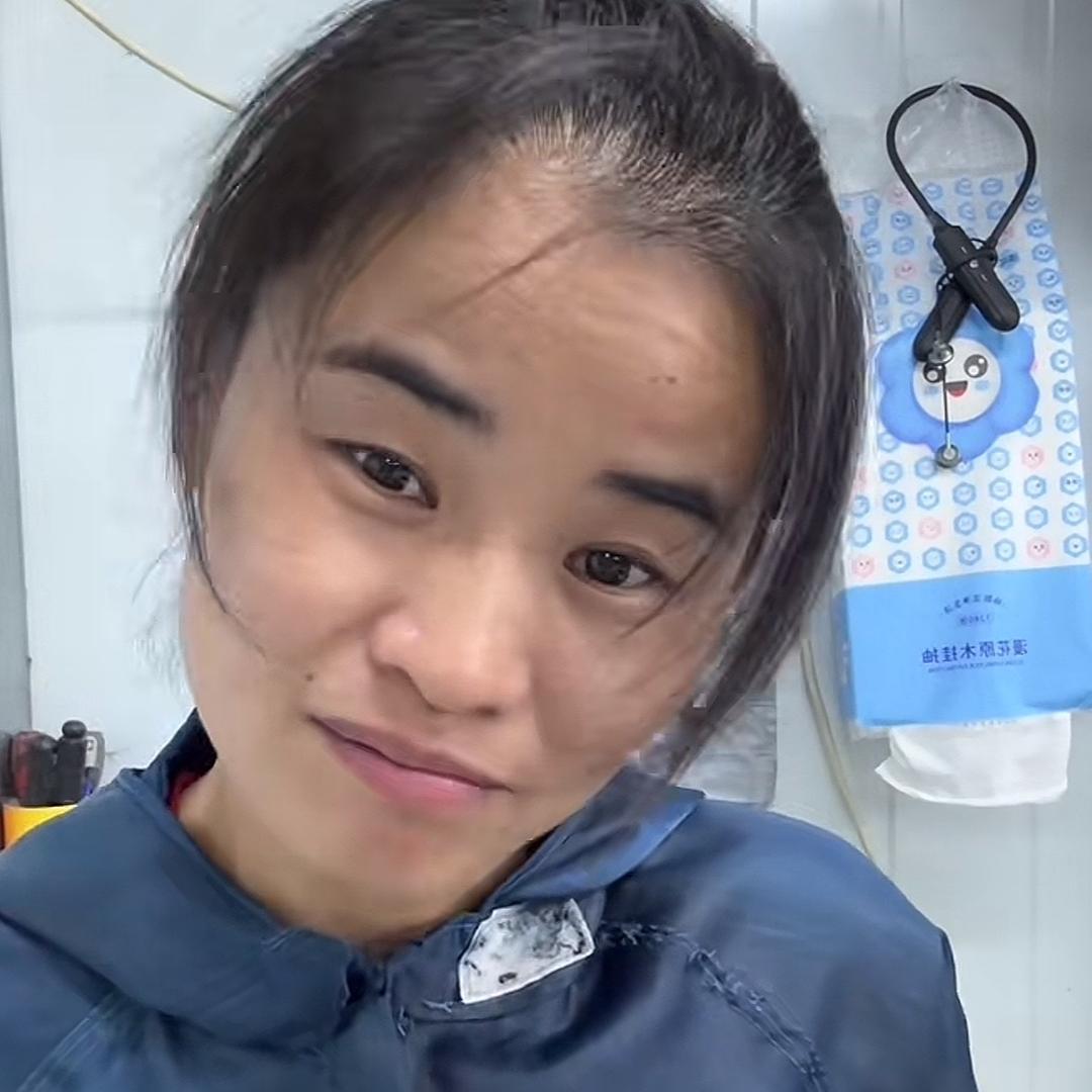 何大雯