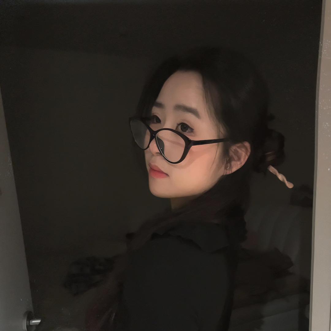 小胡蝶🦁