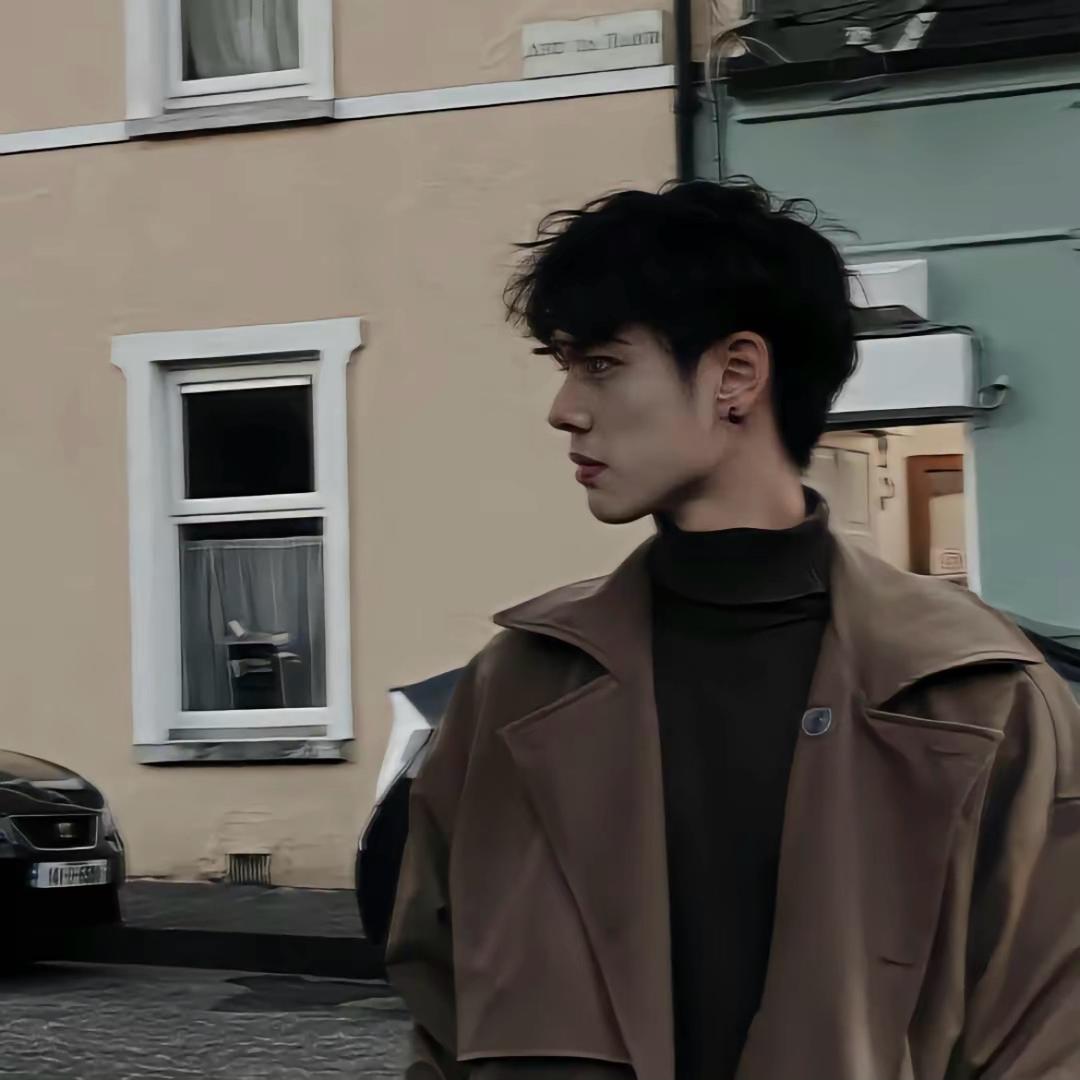凉米线男模