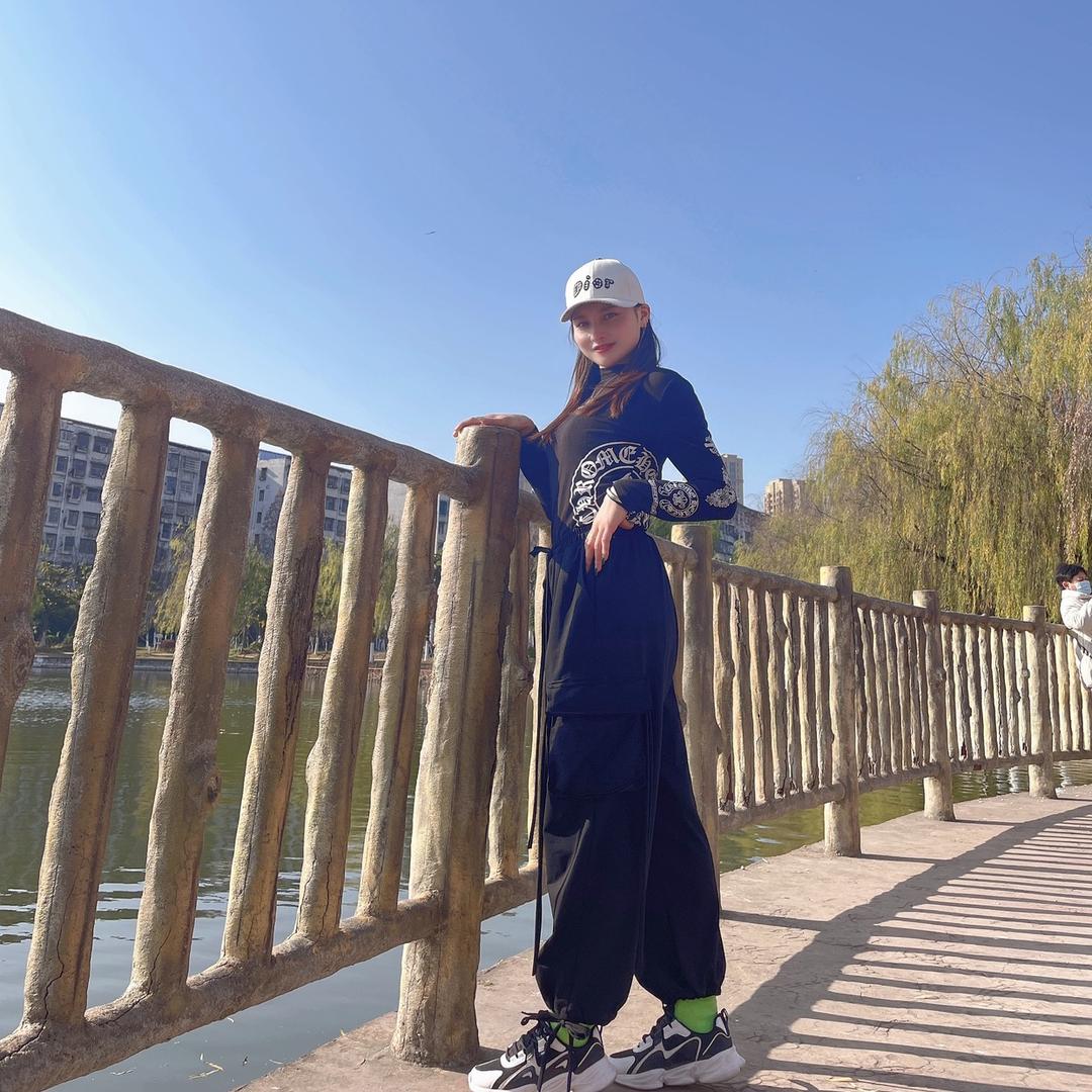 小小幸福“荆州蓝雪儿炫舞团”