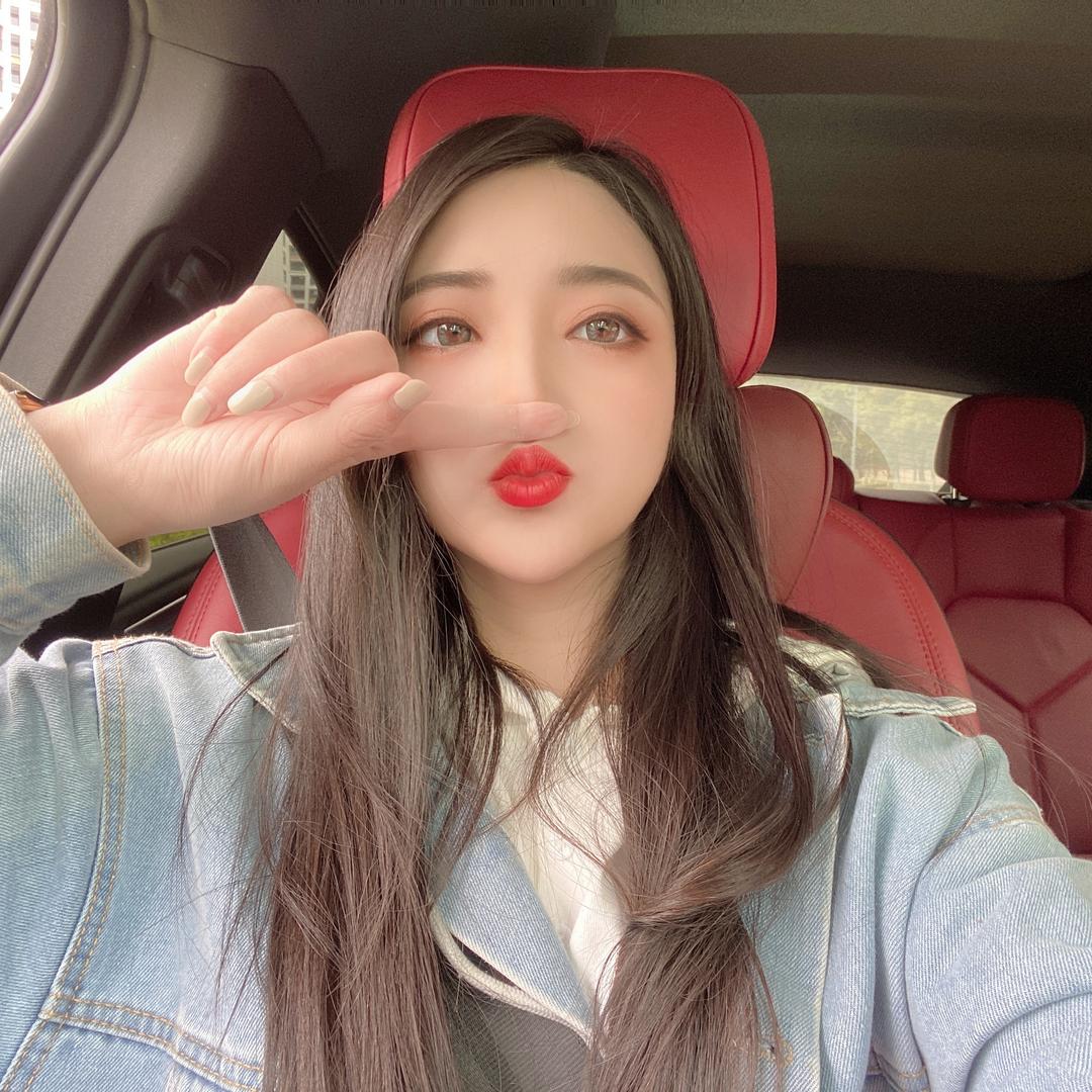 我是罗嘉彤💃
