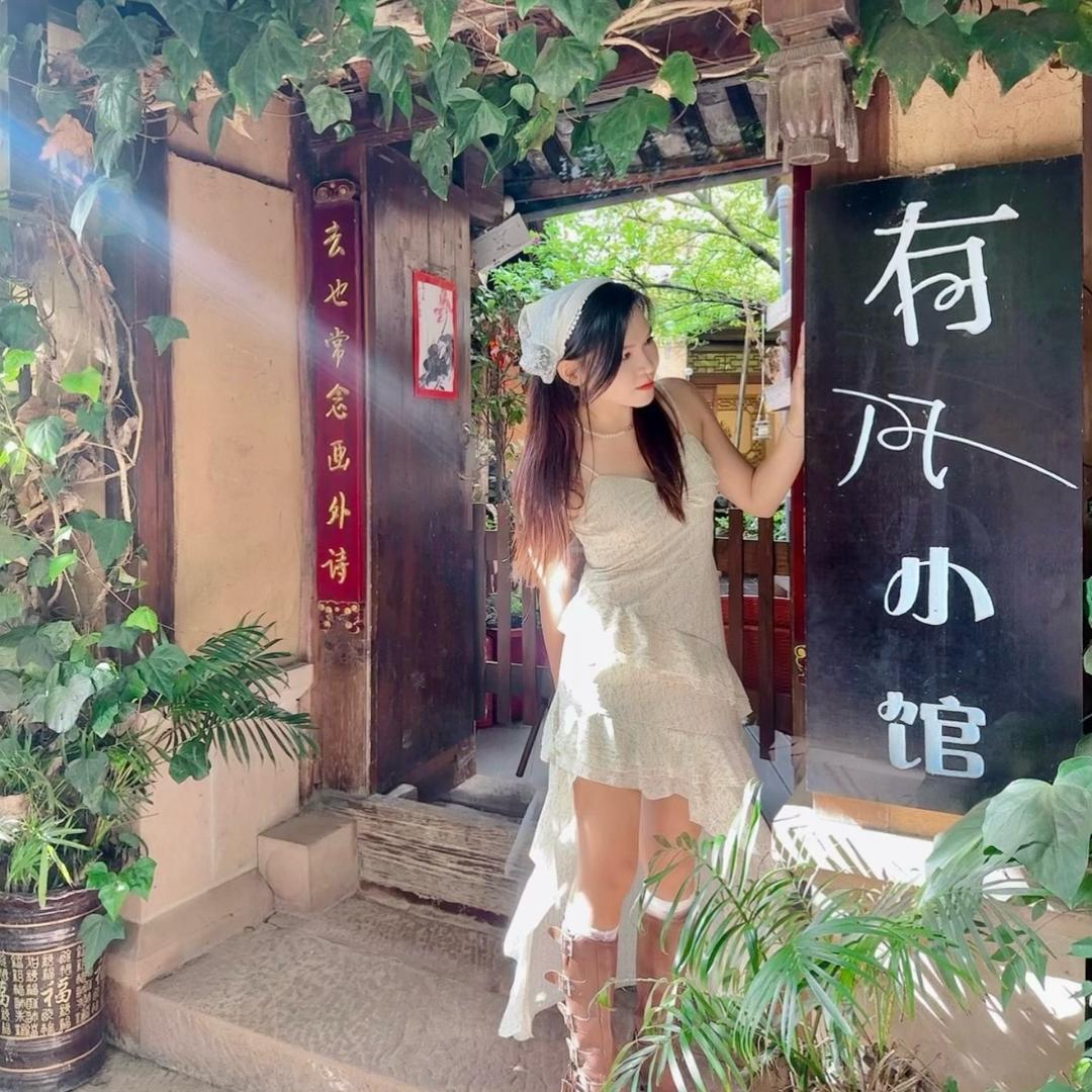 小熊穿了比坚尼