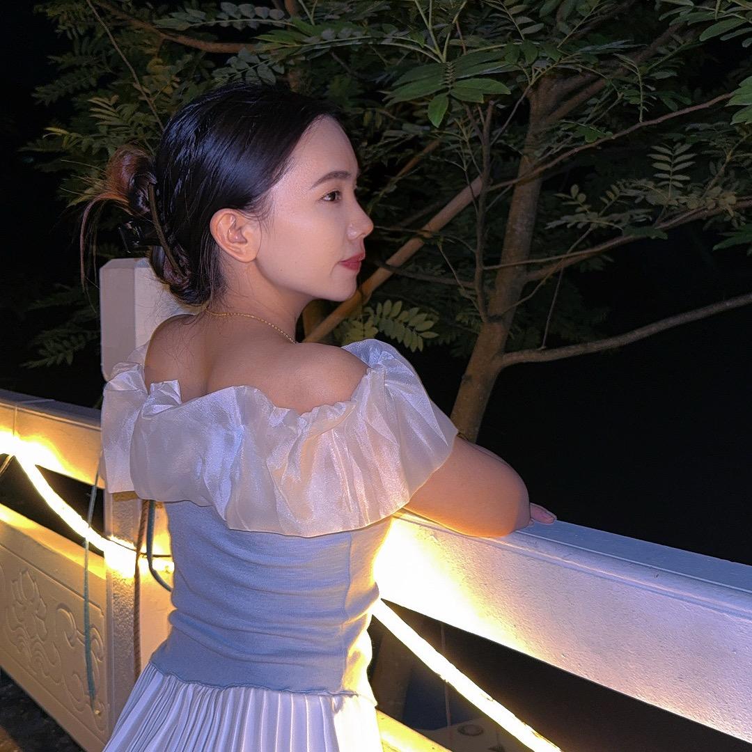 小   燕   子、、