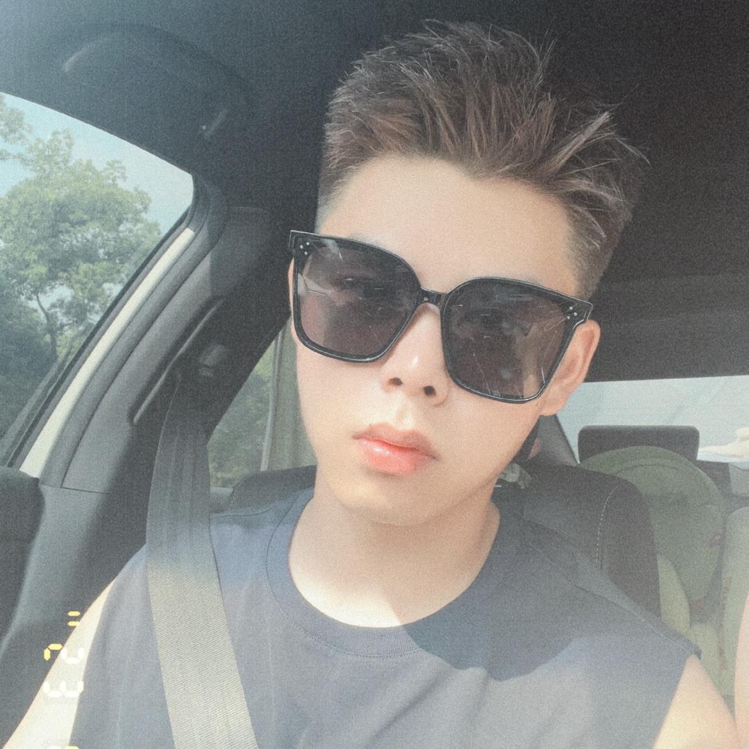 发型设计师金晨