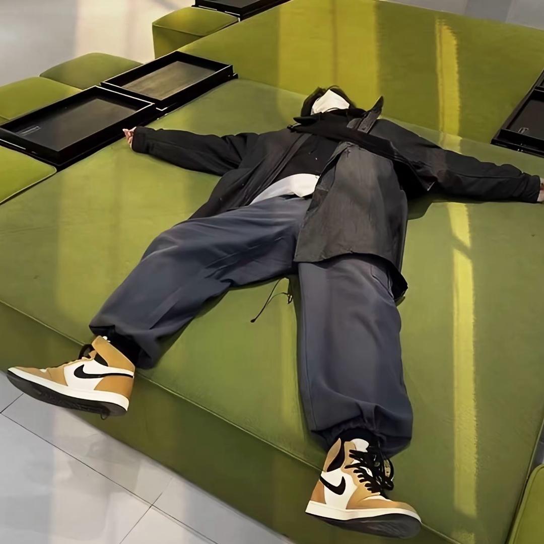 悲伤𝙆𝙞𝙩𝙩𝙮