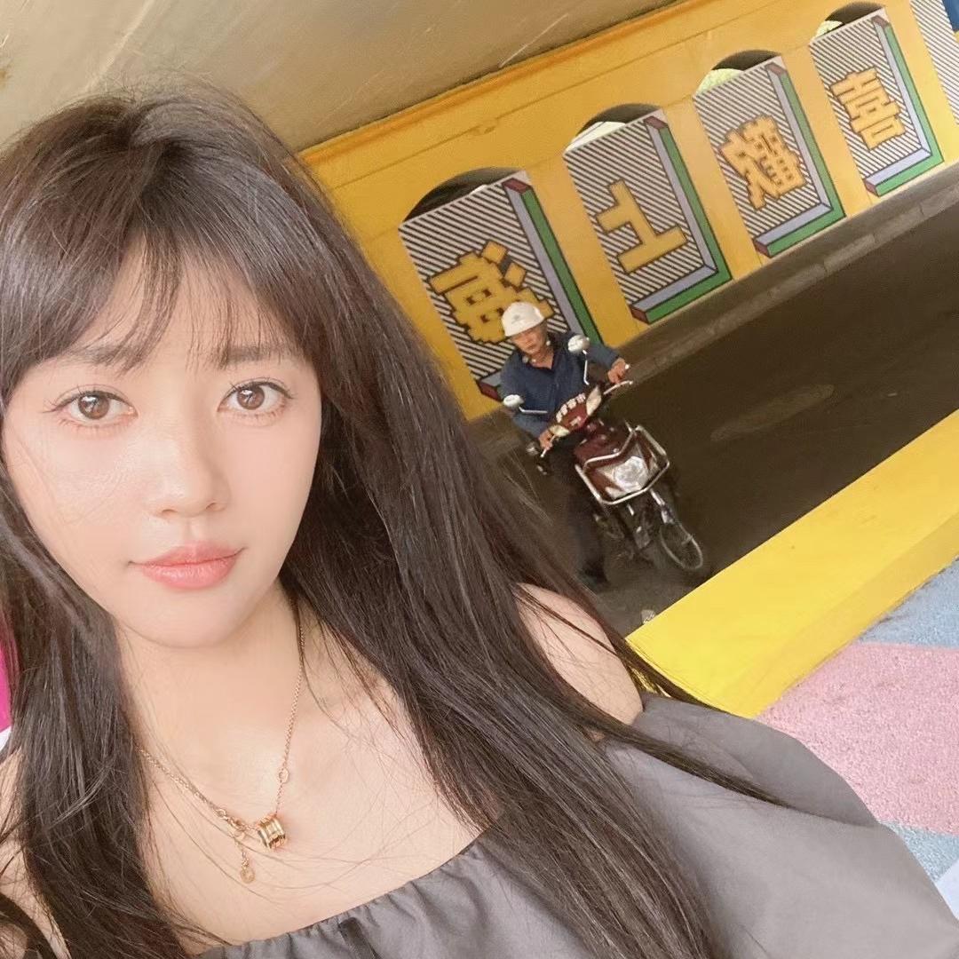 Felix小芳韩国女装