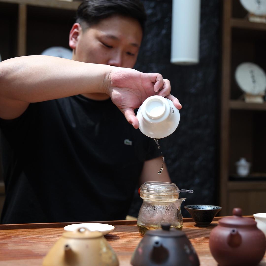 云南名山集茶业