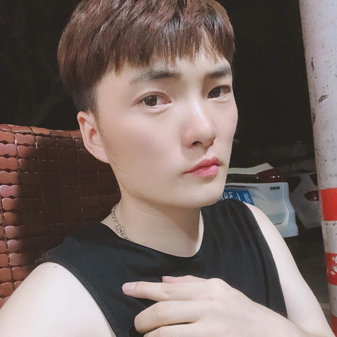 铁锤妹妹🍌🍌