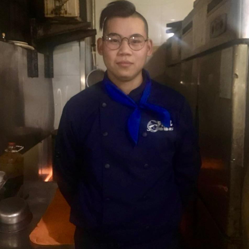 上海 .  二哥烤鸭